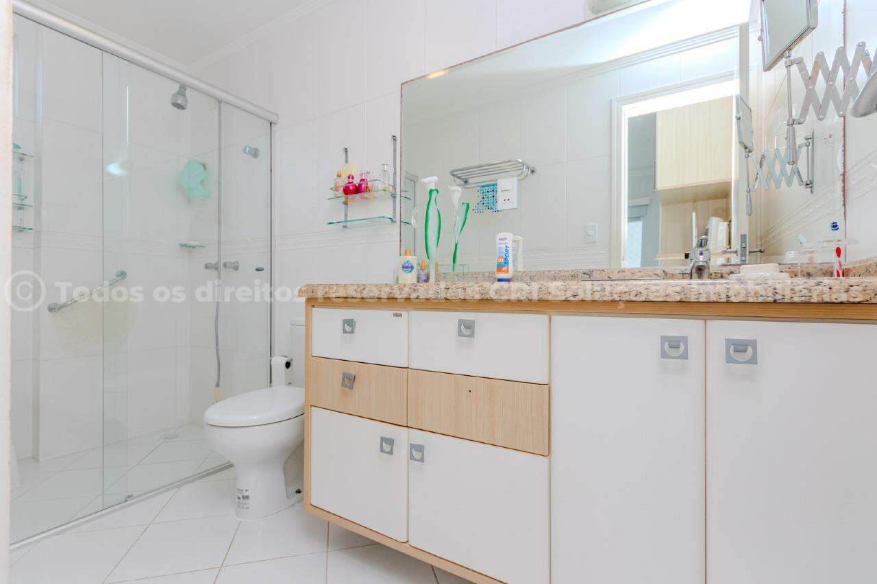 Foto do imóvel Apartamento a venda no Edifício Cidade Formosa com 4 Quartos sendo 2 Suítes no Centro de Balneário Camboriú.