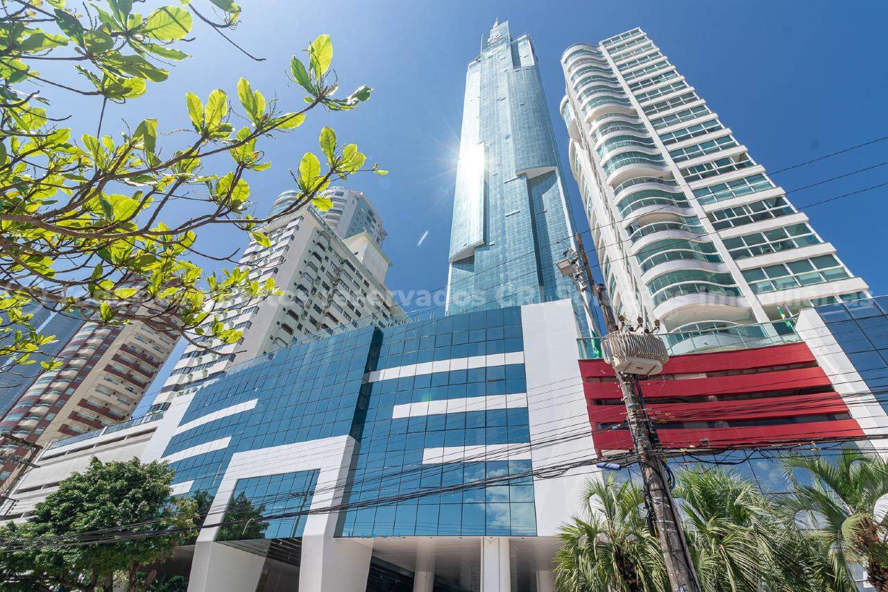 Foto do imóvel Apartamento Vista Mar com 04 Suítes á venda no Edifício One Tower em Balneário Camboriú