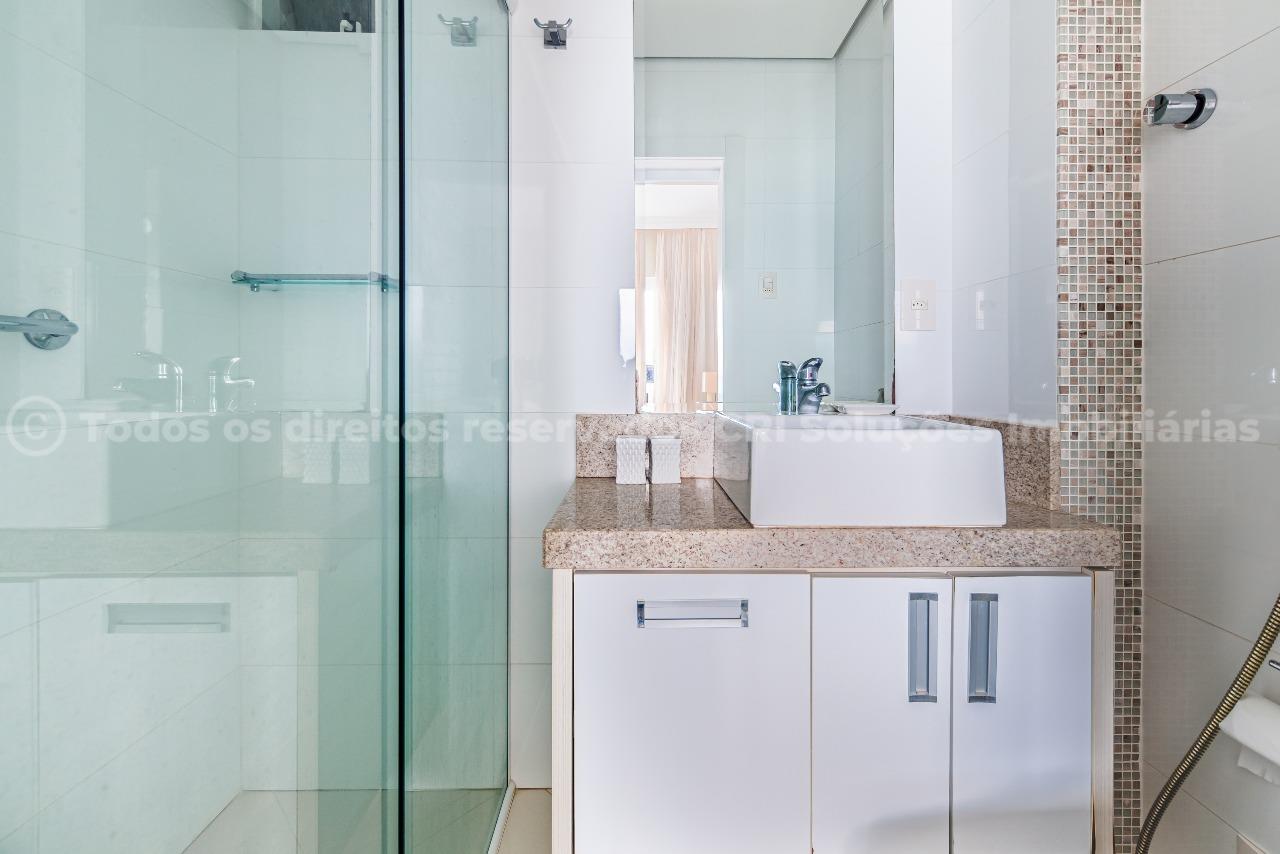 Foto do imóvel Apartamento Mobiliado Frente Mar com 03 Suítes á venda em Balneário Camboriú no Edifício Concorde