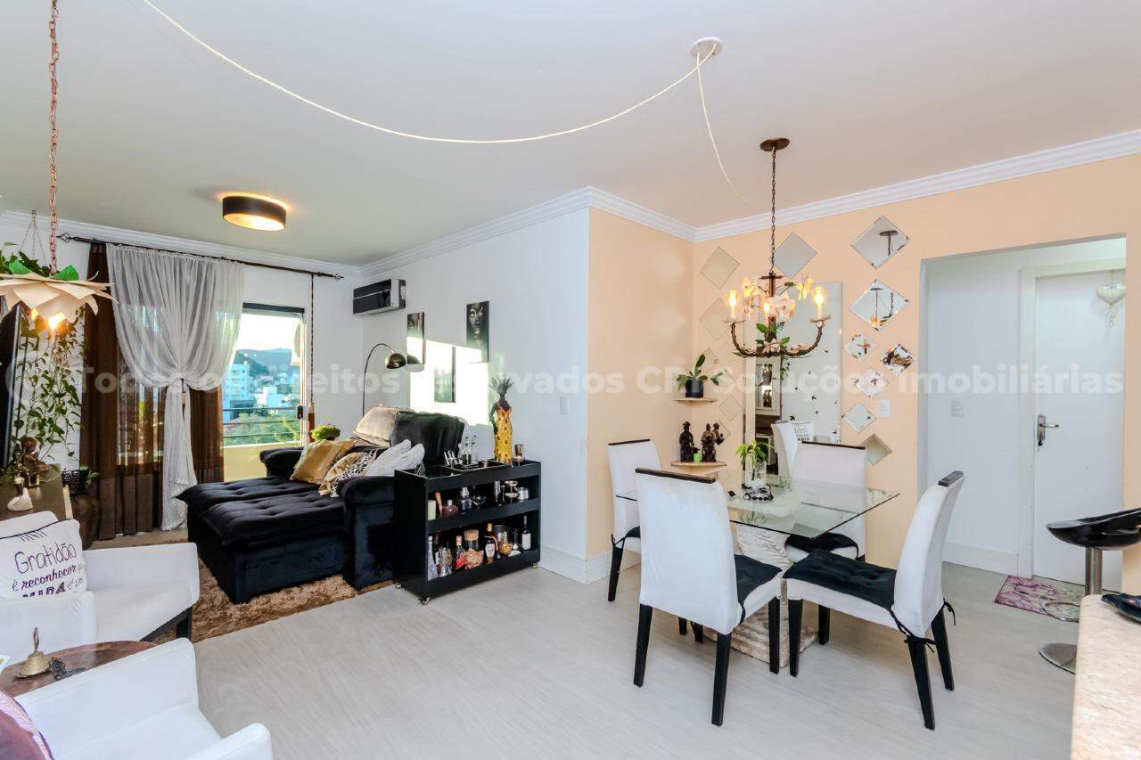 Apartamento mobiliado no Edifício Maria Laura no Centro de Balneário Camboriú