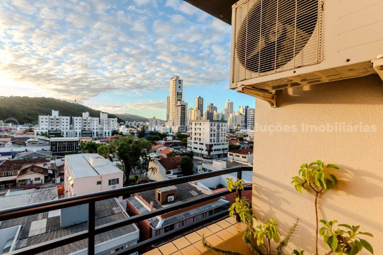 Foto do imóvel Apartamento mobiliado no Edifício Maria Laura no Centro de Balneário Camboriú