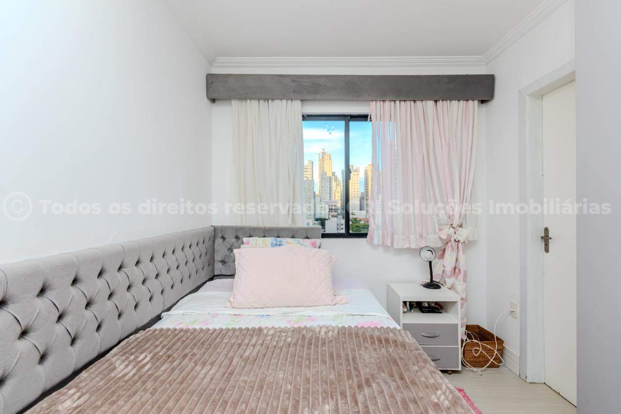 Foto do imóvel Apartamento mobiliado no Edifício Maria Laura no Centro de Balneário Camboriú