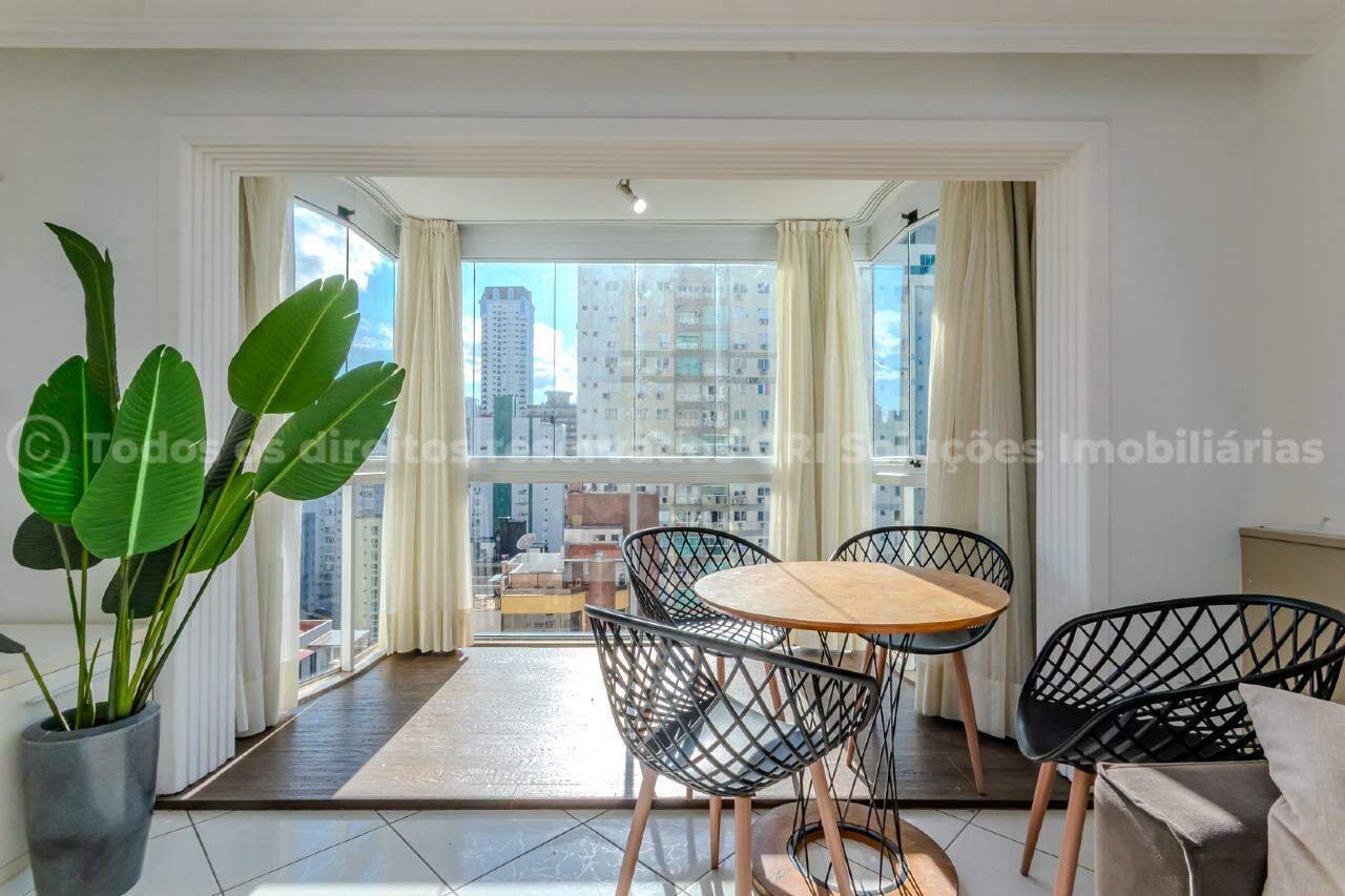 Foto do imóvel Apartamento mobiliado com 3 dormitórios no Edifício Imperatriz em Balneário Camboriú | Vida na praia
