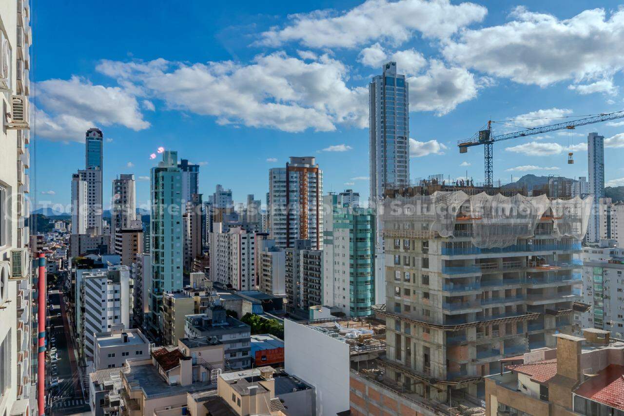 Foto do imóvel Apartamento mobiliado com 3 dormitórios no Edifício Imperatriz em Balneário Camboriú | Vida na praia