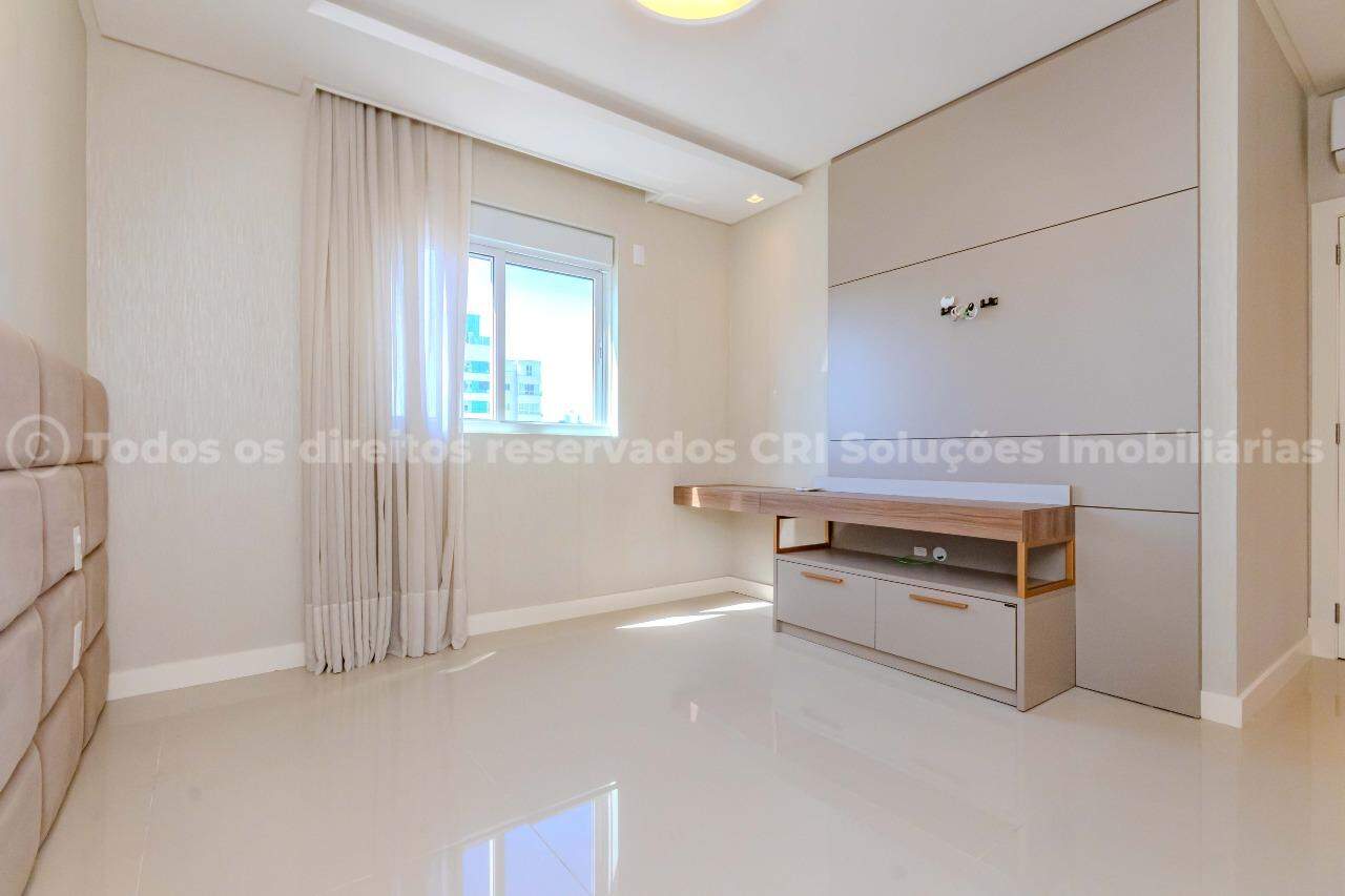 Foto do imóvel Apartamento a venda no Edifício Portinax com 03 Suítes Mobiliado no Centro de Balneário Camboriú.