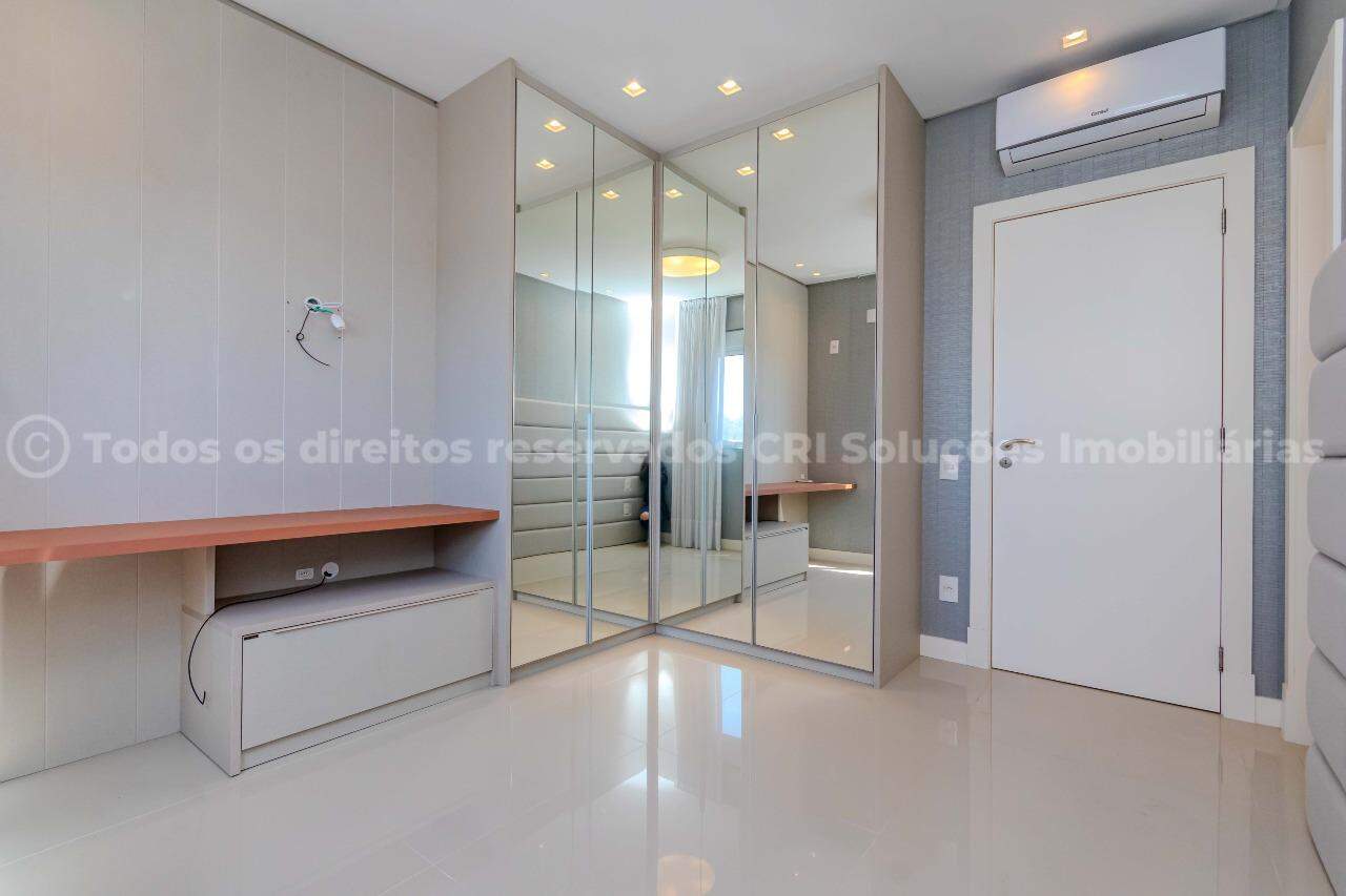 Foto do imóvel Apartamento a venda no Edifício Portinax com 03 Suítes Mobiliado no Centro de Balneário Camboriú.