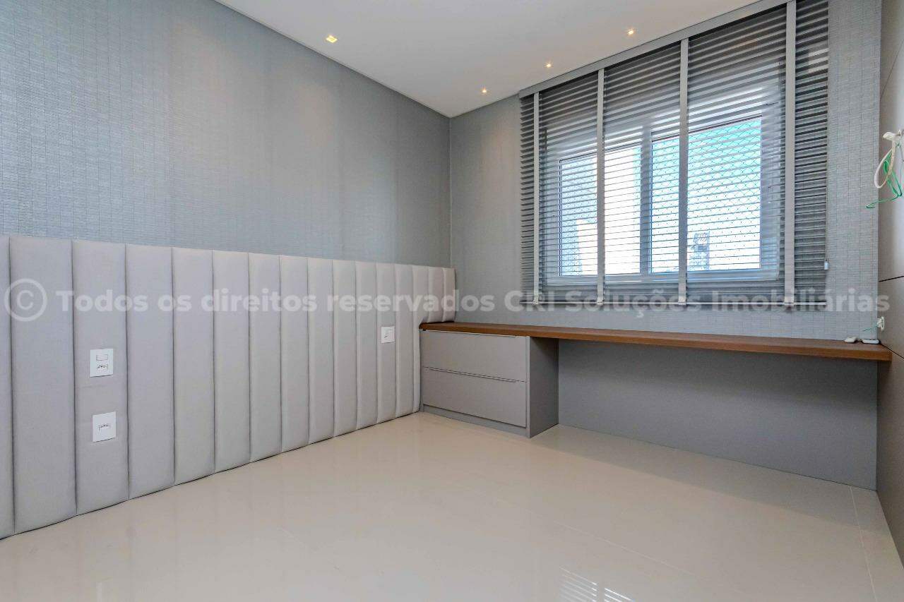 Foto do imóvel Apartamento a venda no Edifício Portinax com 03 Suítes Mobiliado no Centro de Balneário Camboriú.
