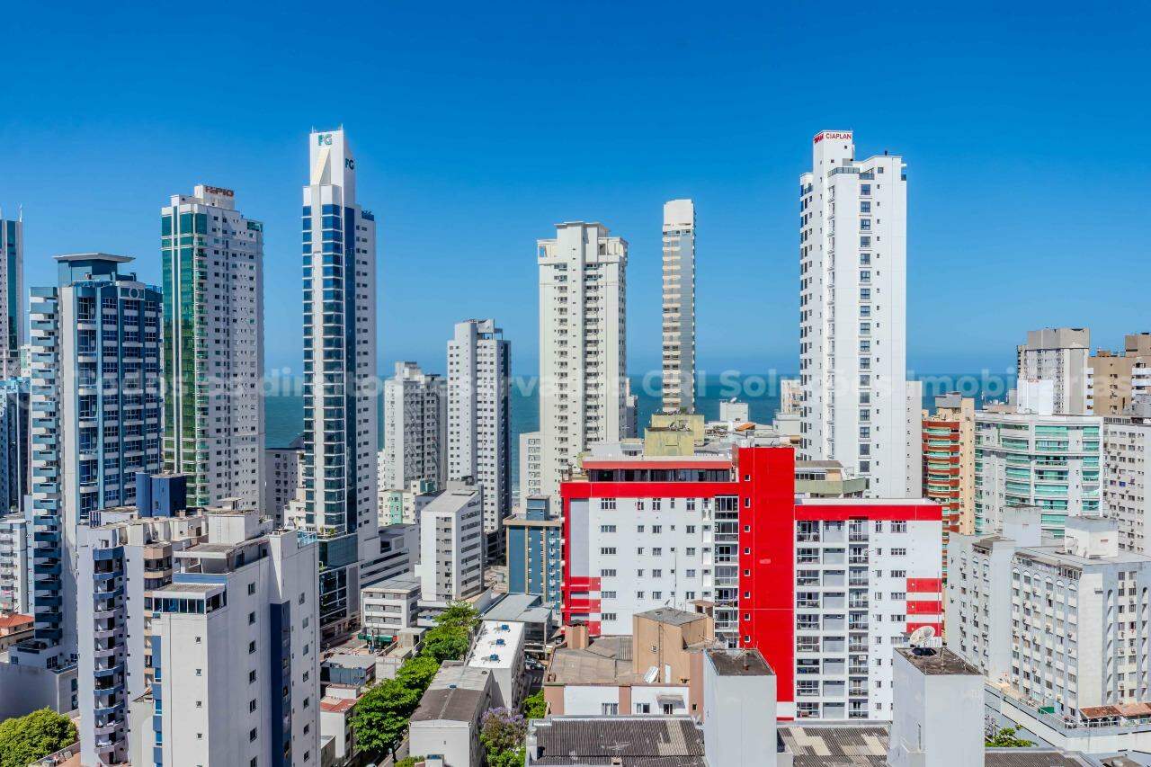 Foto do imóvel Apartamento a venda no Edifício Portinax com 03 Suítes Mobiliado no Centro de Balneário Camboriú.