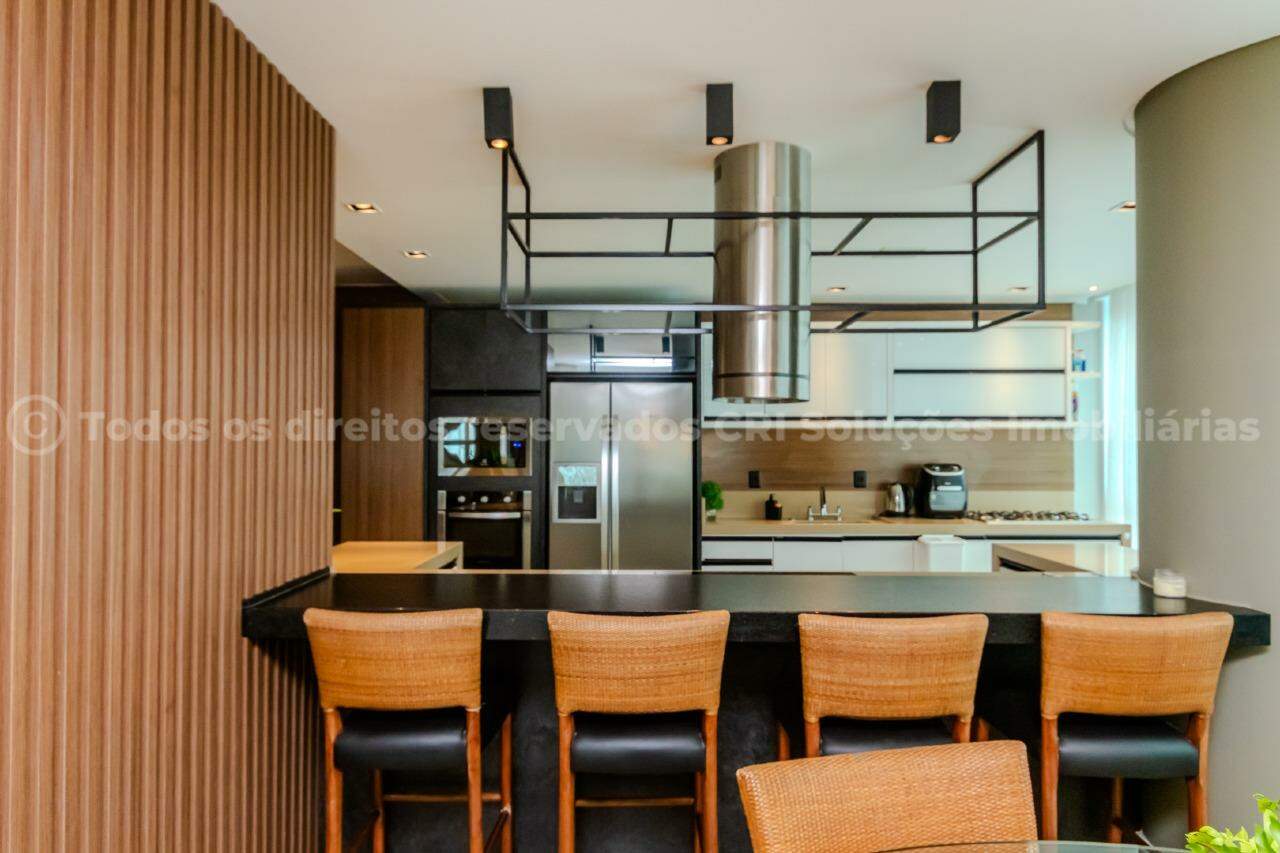 Foto do imóvel Apartamento Mobiliado com 03 suítes á venda no Edifício Marina Residence em Balneário Camboriú