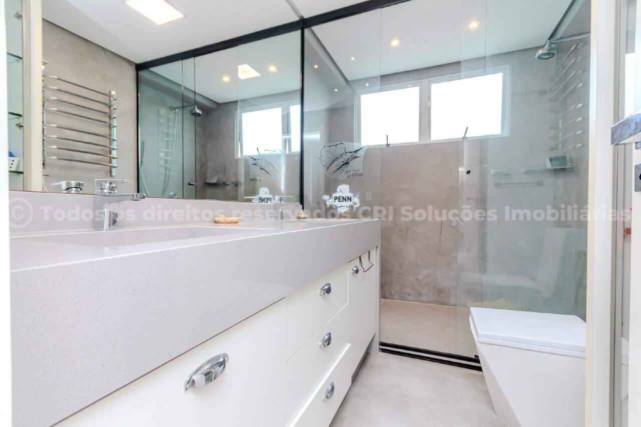 Foto do imóvel Apartamento Mobiliado com 03 suítes á venda no Edifício Marina Residence em Balneário Camboriú