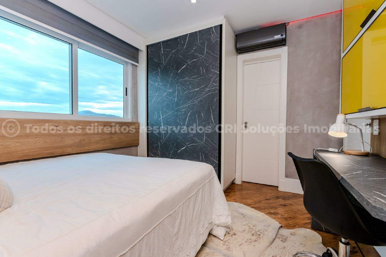 Foto do imóvel Apartamento Mobiliado com 03 suítes á venda no Edifício Marina Residence em Balneário Camboriú