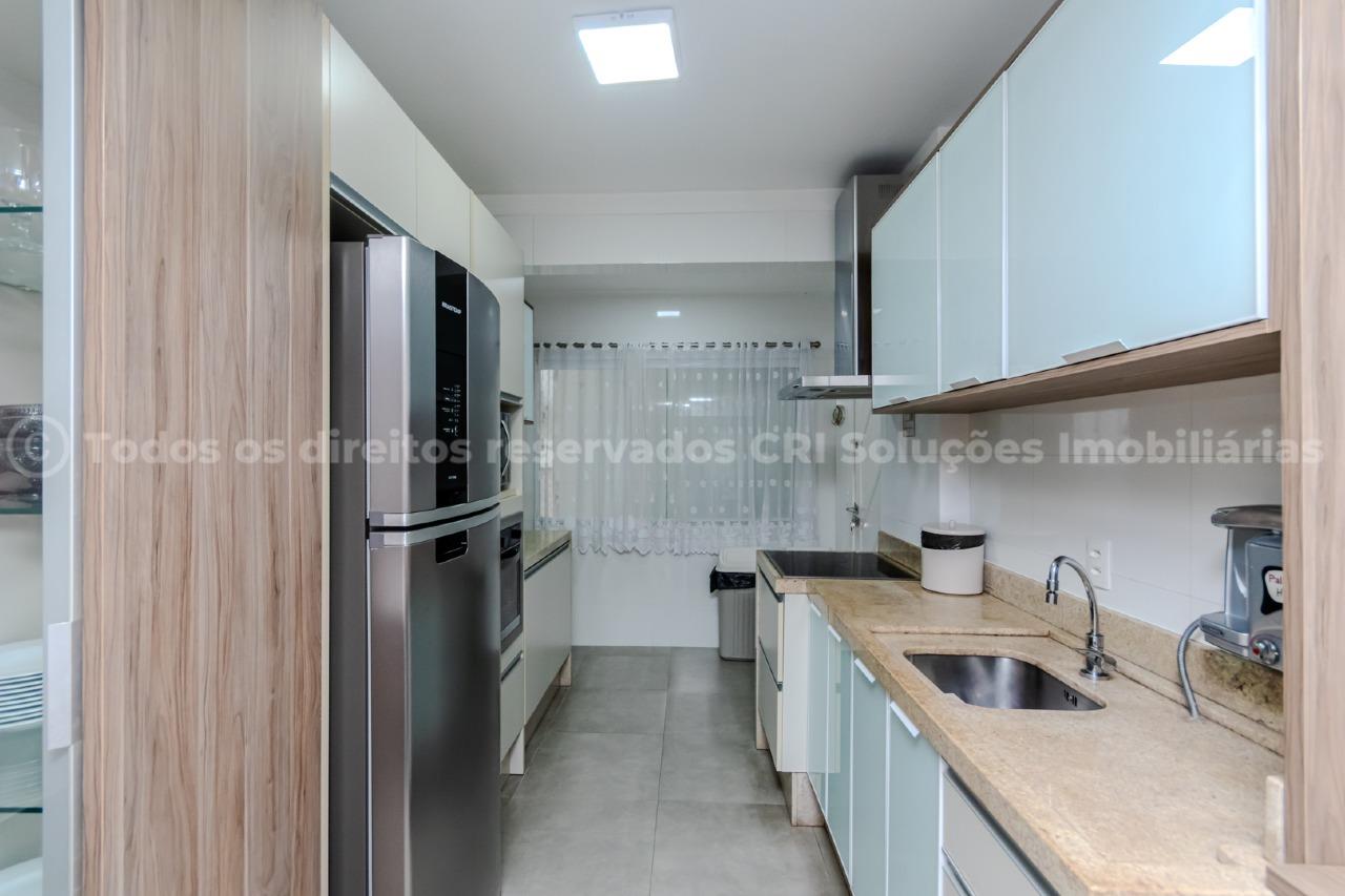 Foto do imóvel Apartamento Mobiliado com 03 Dormitórios á venda no Edifício Dona Rosinha no Centro em Balneário Camboriú