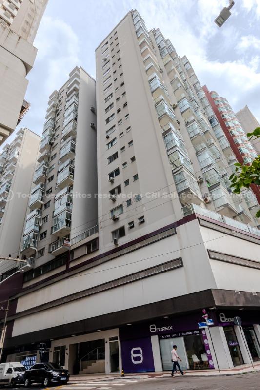 Foto do imóvel Apartamento Mobiliado com 03 Dormitórios á venda no Edifício Dona Rosinha no Centro em Balneário Camboriú