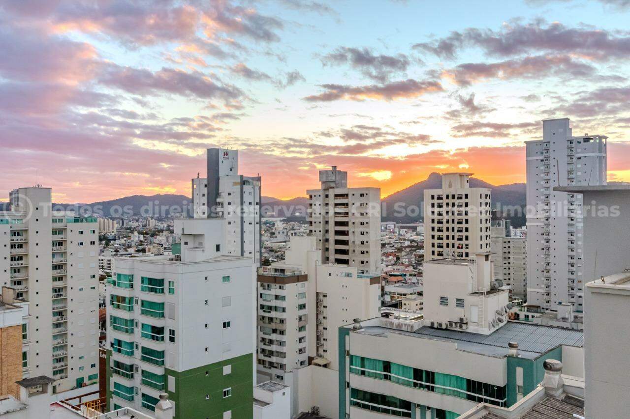 Foto do imóvel Apartamento Mobiliado com 03 Suítes á venda no Edifício Vila Malbec em Balneário Camboriú