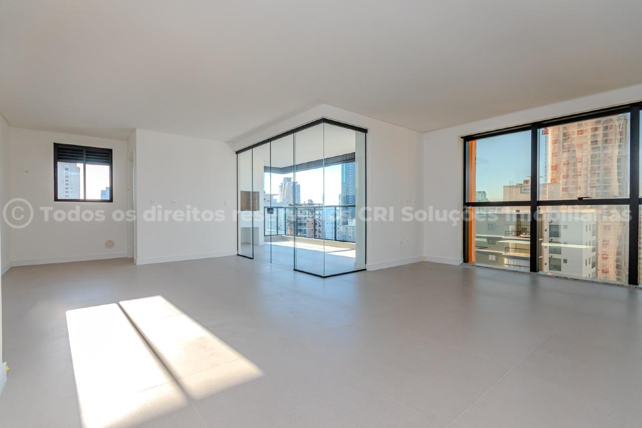 Foto do imóvel Cobertura a venda com 03 Quartos sendo 03 Suites no Edificio La Passione em Meia Praia Itapema