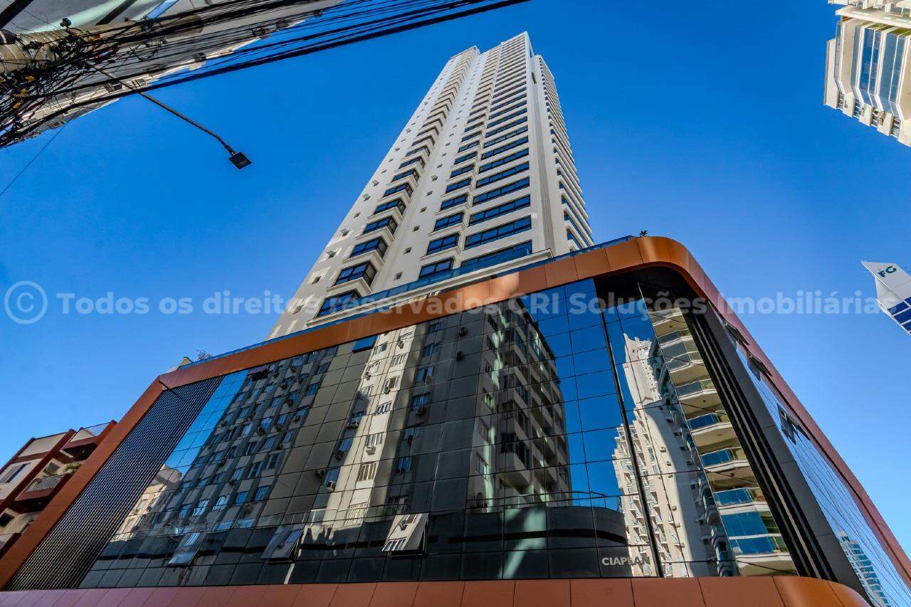 Foto do imóvel Cobertura Vista Mar com 04 Suítes á venda no Edifício Cyano Mare no Centro de Balneário Camboriú