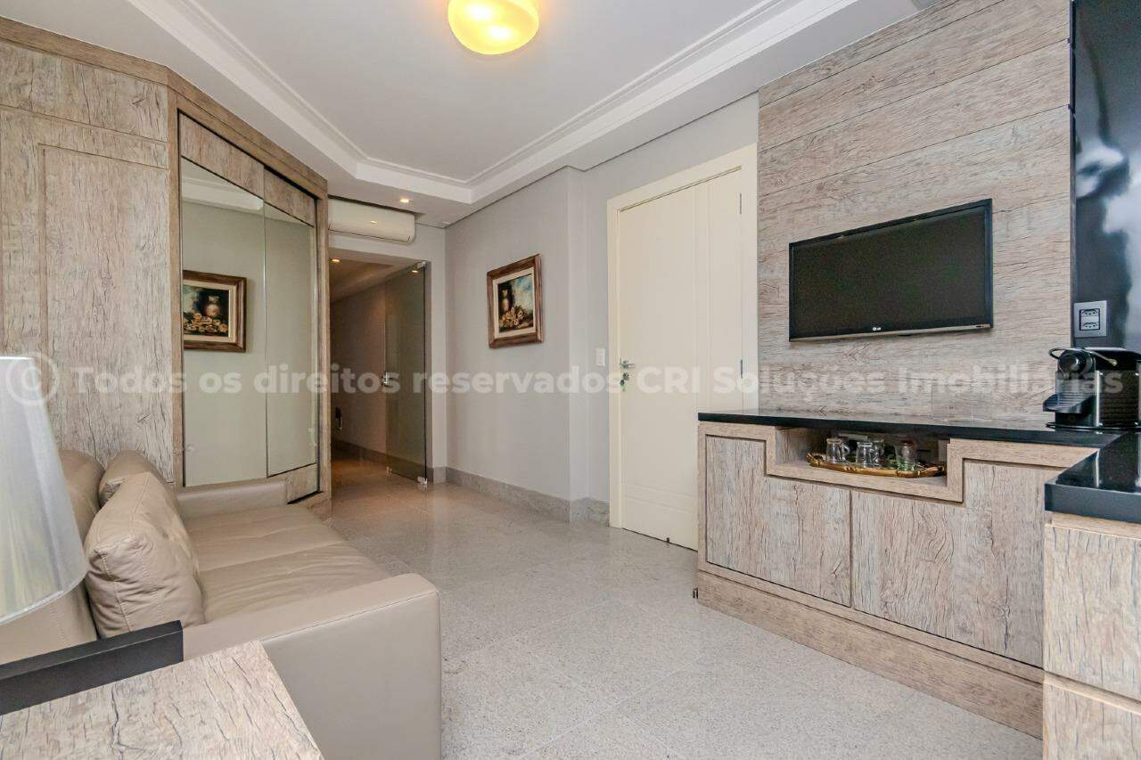 Foto do imóvel Apartamento 4 Suítes Mobiliado à Venda no Edifício Nina Schürmann – Avenida Atlântica, Balneário Camboriú