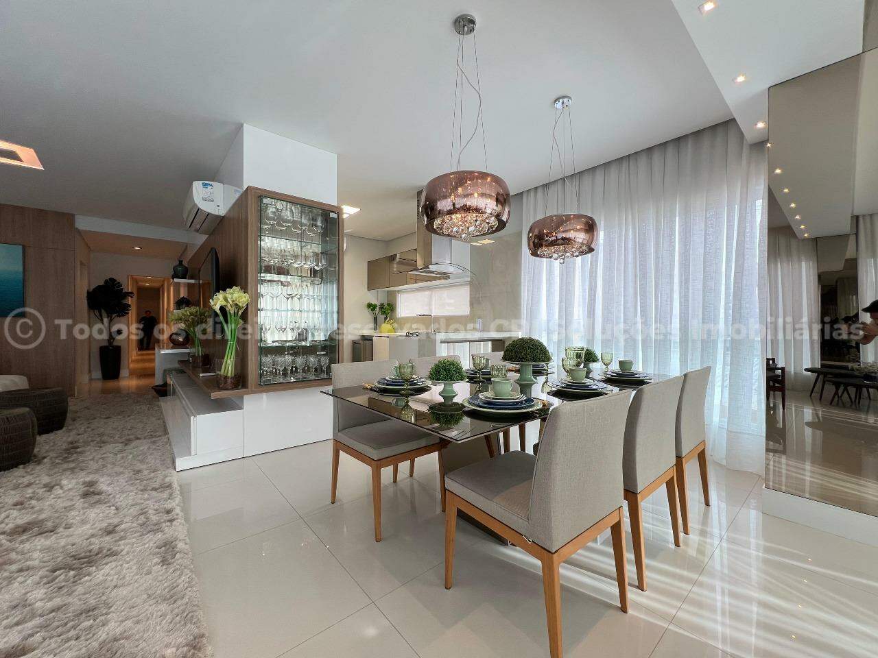 Foto do imóvel Apartamento mobiliado 4 suites na quadra do mar a venda no Salinas, Meia Praia em Itapema