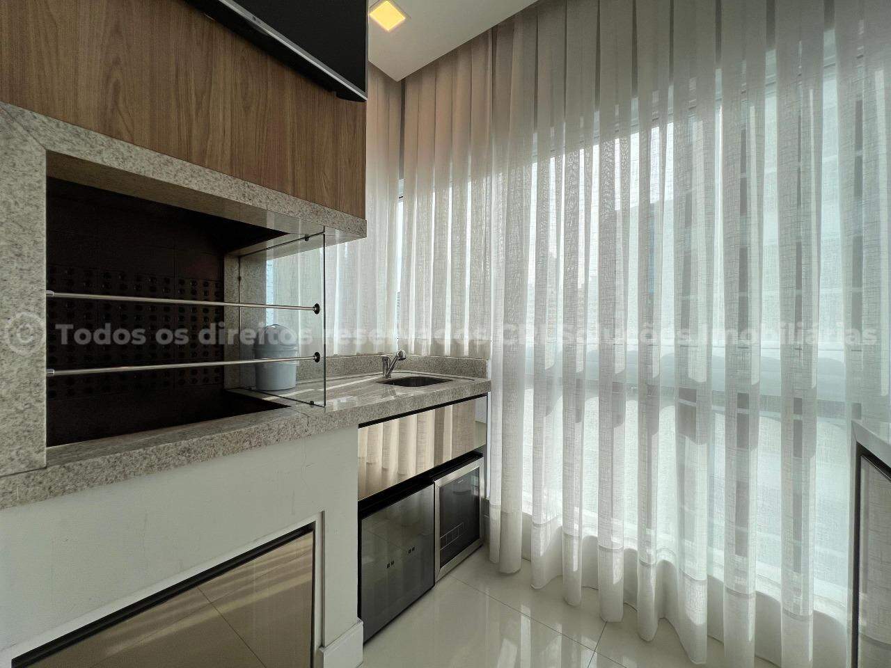 Foto do imóvel Apartamento mobiliado 4 suites na quadra do mar a venda no Salinas, Meia Praia em Itapema