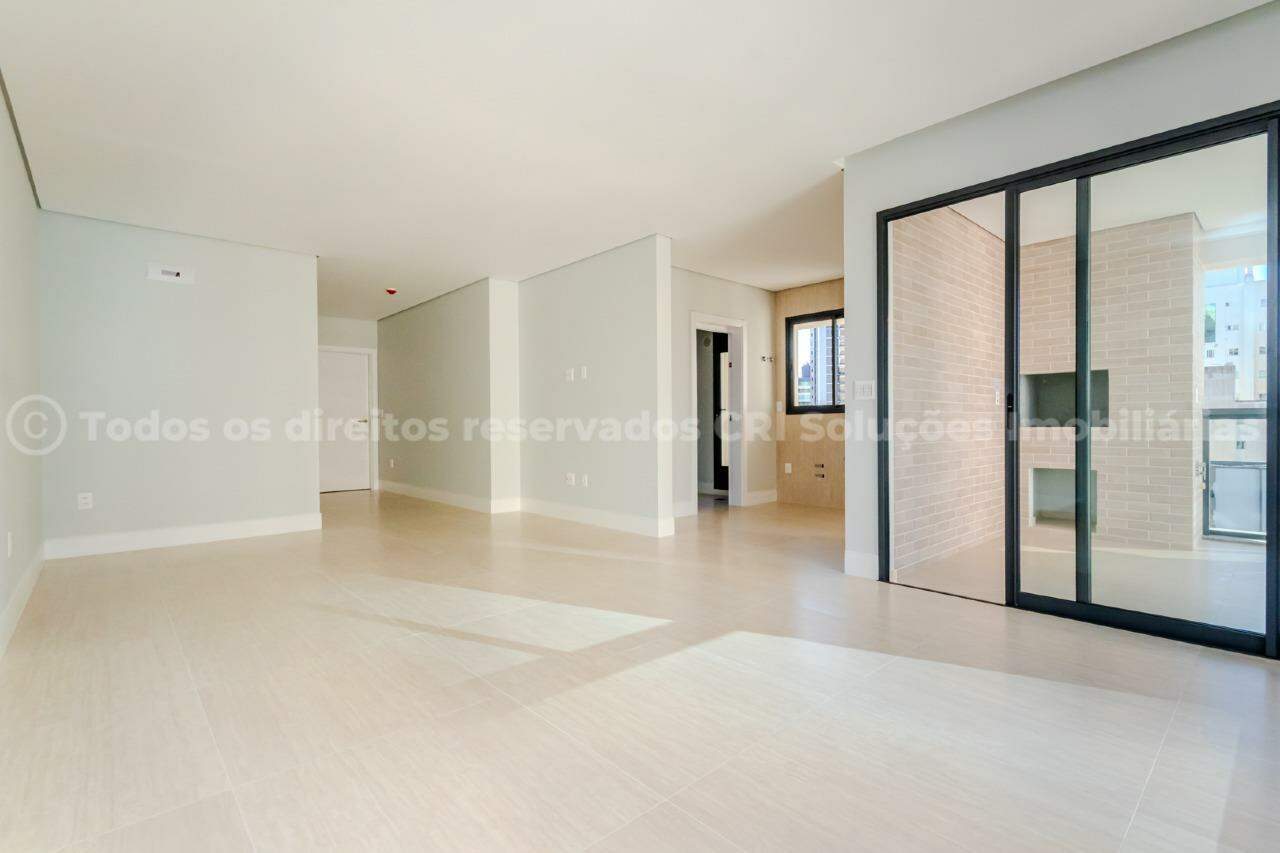Foto do imóvel Apartamento com 03 Suítes á venda no Edifício Hannover em Balneário Camboriú