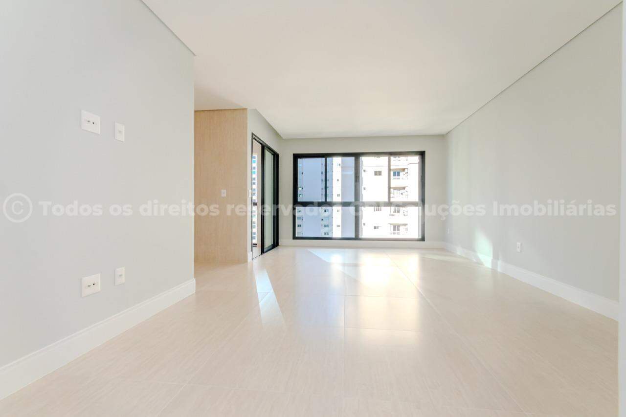 Foto do imóvel Apartamento com 03 Suítes á venda no Edifício Hannover em Balneário Camboriú