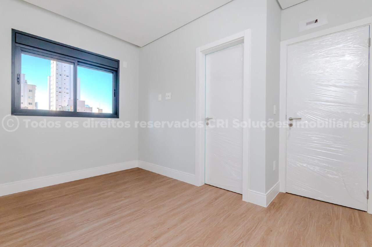 Foto do imóvel Apartamento com 03 Suítes á venda no Edifício Hannover em Balneário Camboriú