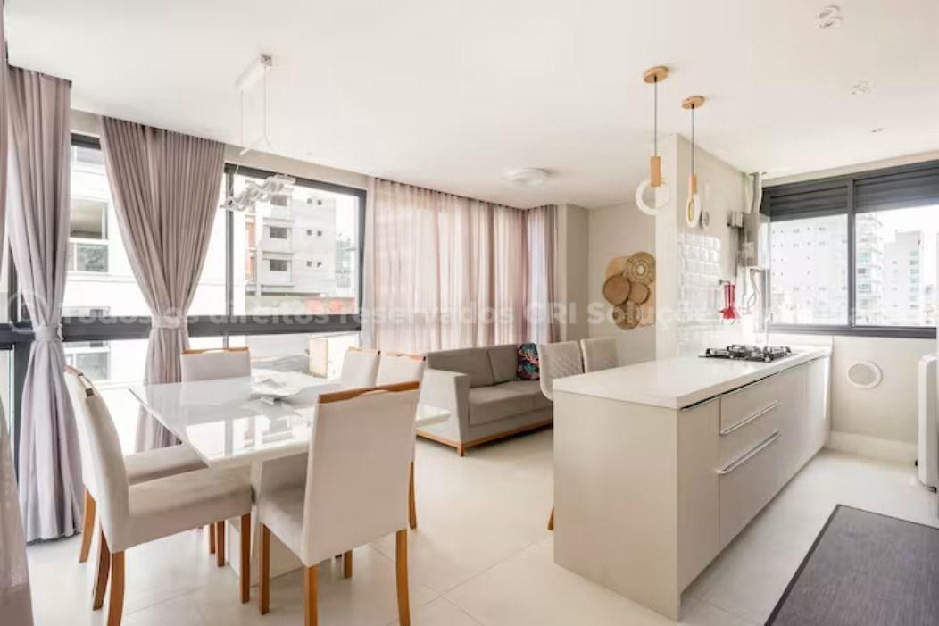Apartamento com 3 suítes no Residencial Syrio Duara na Meia Praia em Itapema