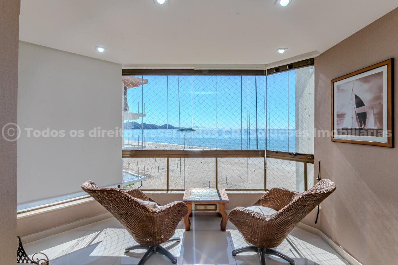 Apartamento 3 dormitórios Edifício Ilha de Itacuruçá no Centro de Balneário Camboriú