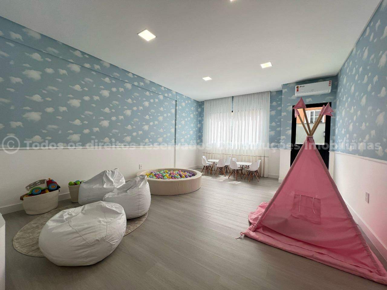Foto do imóvel Apartamento com 3 Suítes, 2 Vagas e Lazer Completo – Quadra Mar no Edifício Hannah, Meia Praia, Itapema