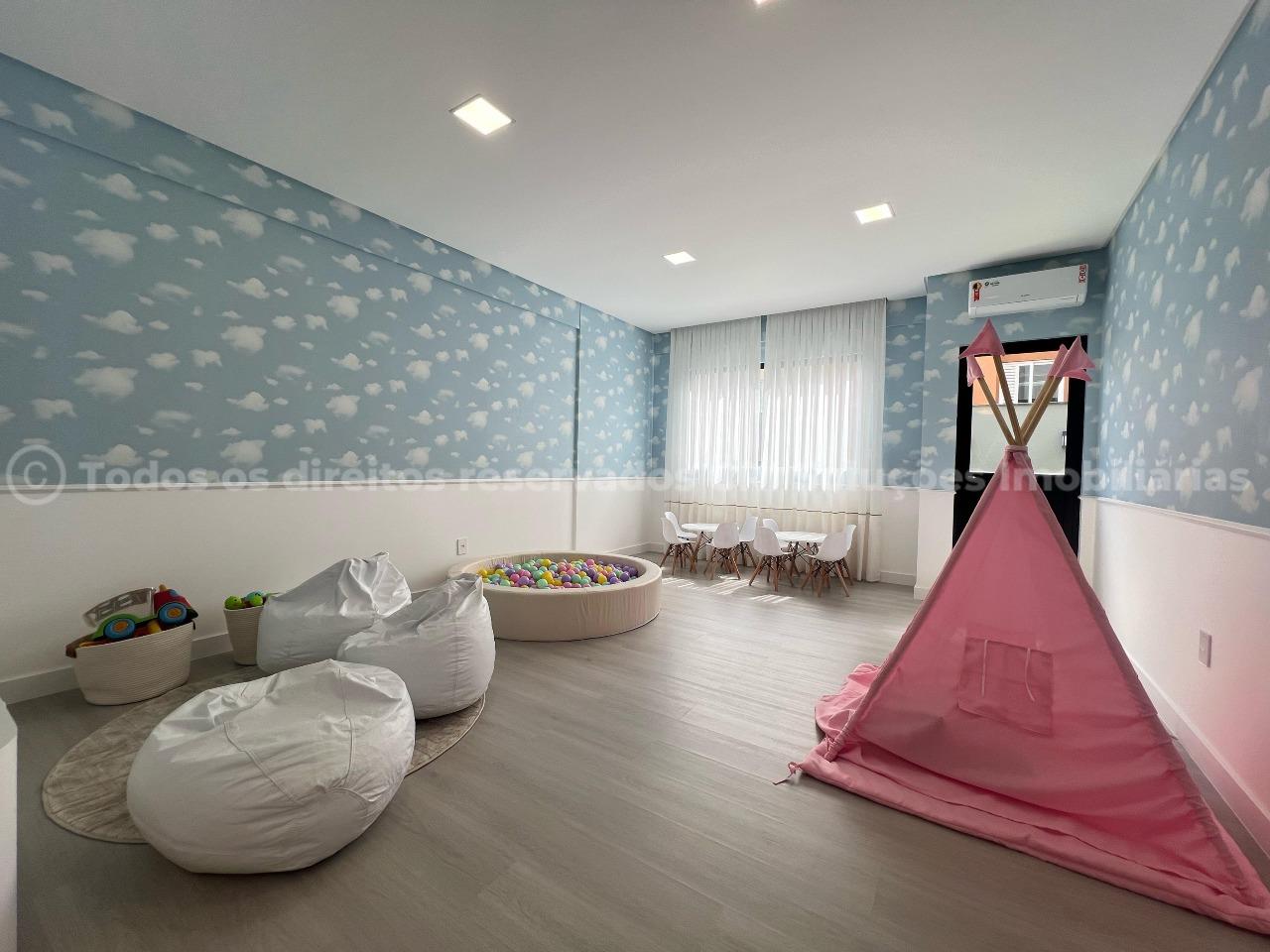 Foto do imóvel Apartamento com 3 Suítes e 2 Vagas a Poucos Metros do Mar a venda – Edifício Hannah, Meia Praia, Itapema