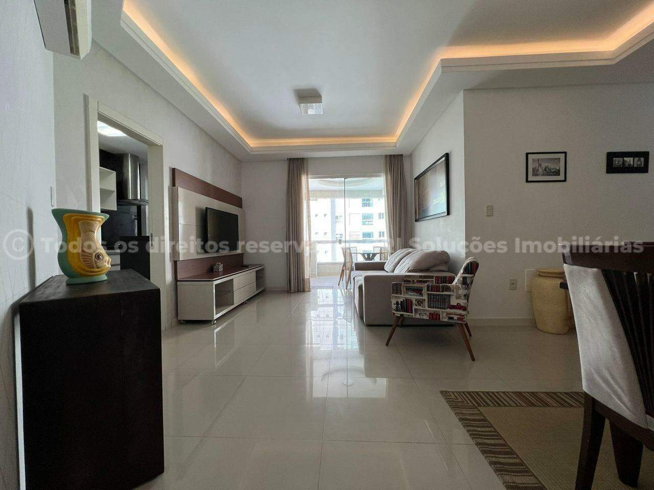 Apartamento mobiliado com 3 suítes no Las Vegas na Meia Praia em Itapema