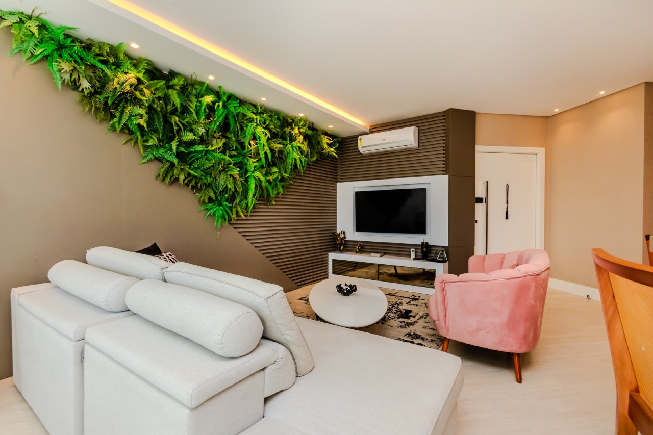 Foto do imóvel Apartamento Mobiliado com 03 Suítes á venda no Edifício Portinax em Balneário Camboriú