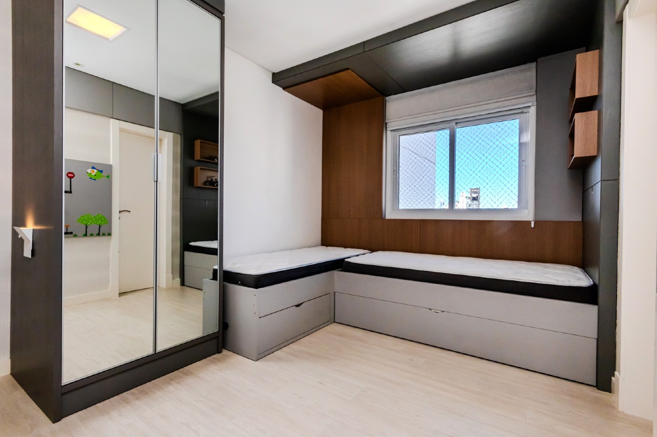 Foto do imóvel Apartamento Mobiliado com 03 Suítes á venda no Edifício Portinax em Balneário Camboriú