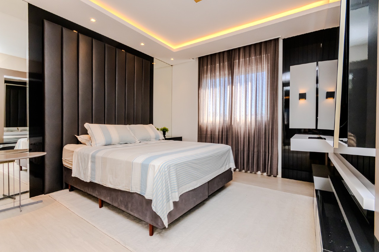 Foto do imóvel Apartamento Mobiliado com 03 Suítes á venda no Edifício Portinax em Balneário Camboriú