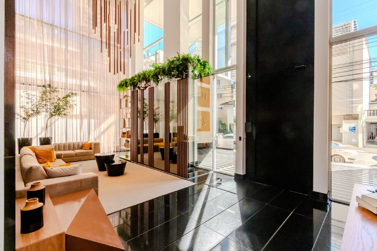 Foto do imóvel Apartamento Mobiliado com 03 Suítes á venda no Edifício Portinax em Balneário Camboriú