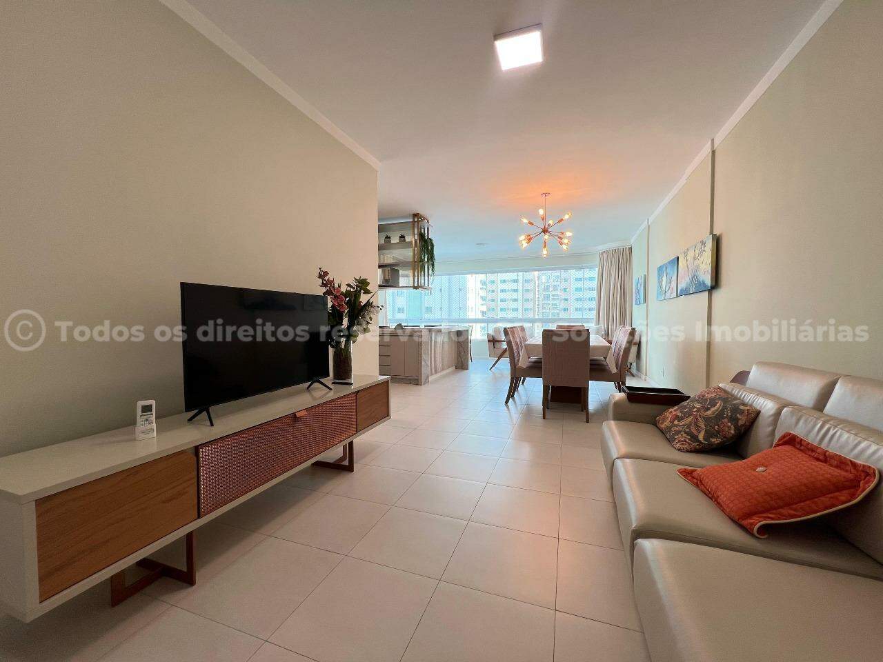 Foto do imóvel Apartamento mobiliado no Boulevard Beach em Meia Praia – 3 dormitórios e 2 vagas de garagem