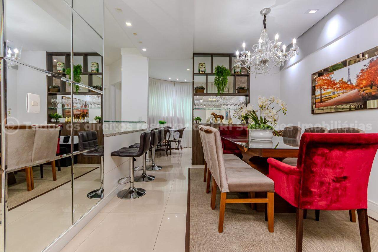 Foto do imóvel Apartamento Mobiliado no Edifício Mar Egeu com 2 Dormitórios (1 Suíte) e 1 Vaga no Centro de Balneário Camboriú