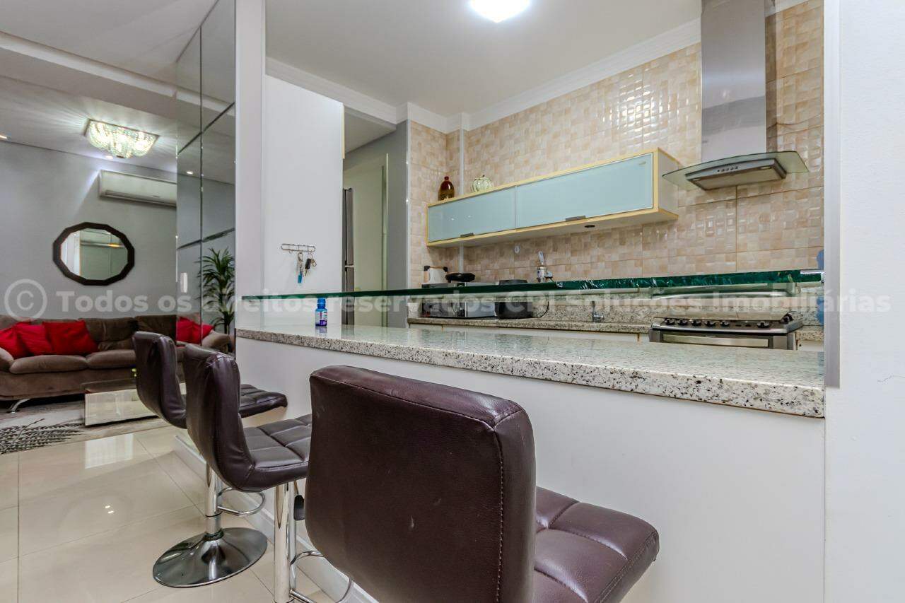 Foto do imóvel Apartamento Mobiliado no Edifício Mar Egeu com 2 Dormitórios (1 Suíte) e 1 Vaga no Centro de Balneário Camboriú