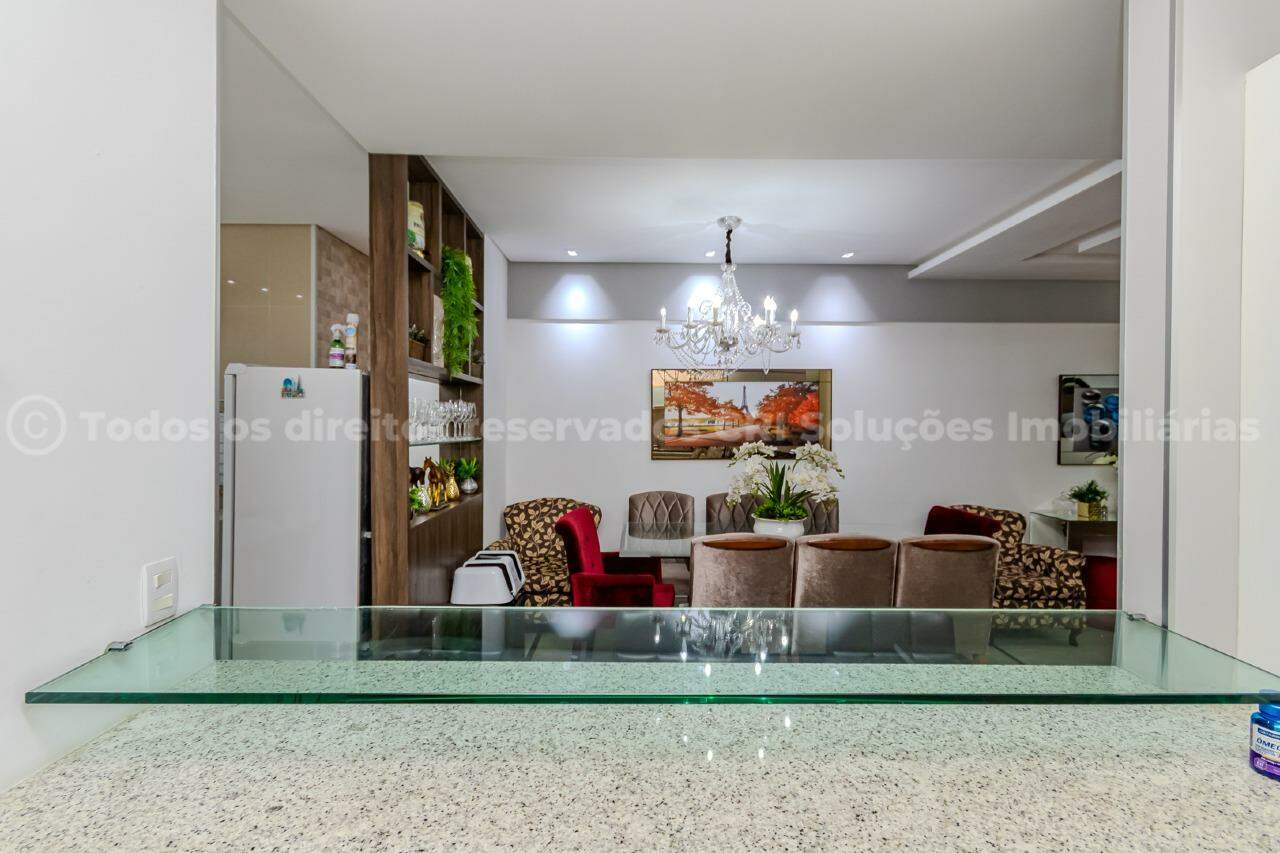 Foto do imóvel Apartamento Mobiliado no Edifício Mar Egeu com 2 Dormitórios (1 Suíte) e 1 Vaga no Centro de Balneário Camboriú