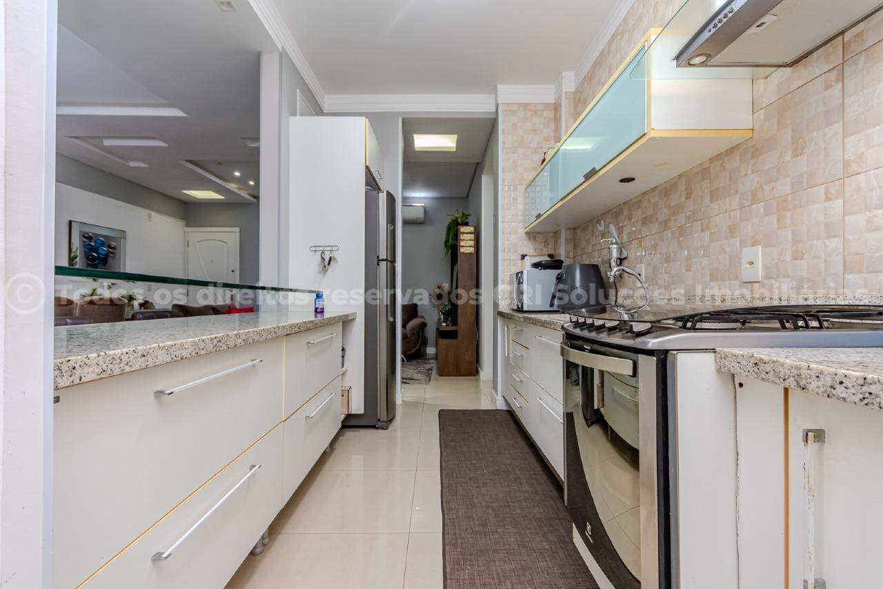 Foto do imóvel Apartamento Mobiliado no Edifício Mar Egeu com 2 Dormitórios (1 Suíte) e 1 Vaga no Centro de Balneário Camboriú