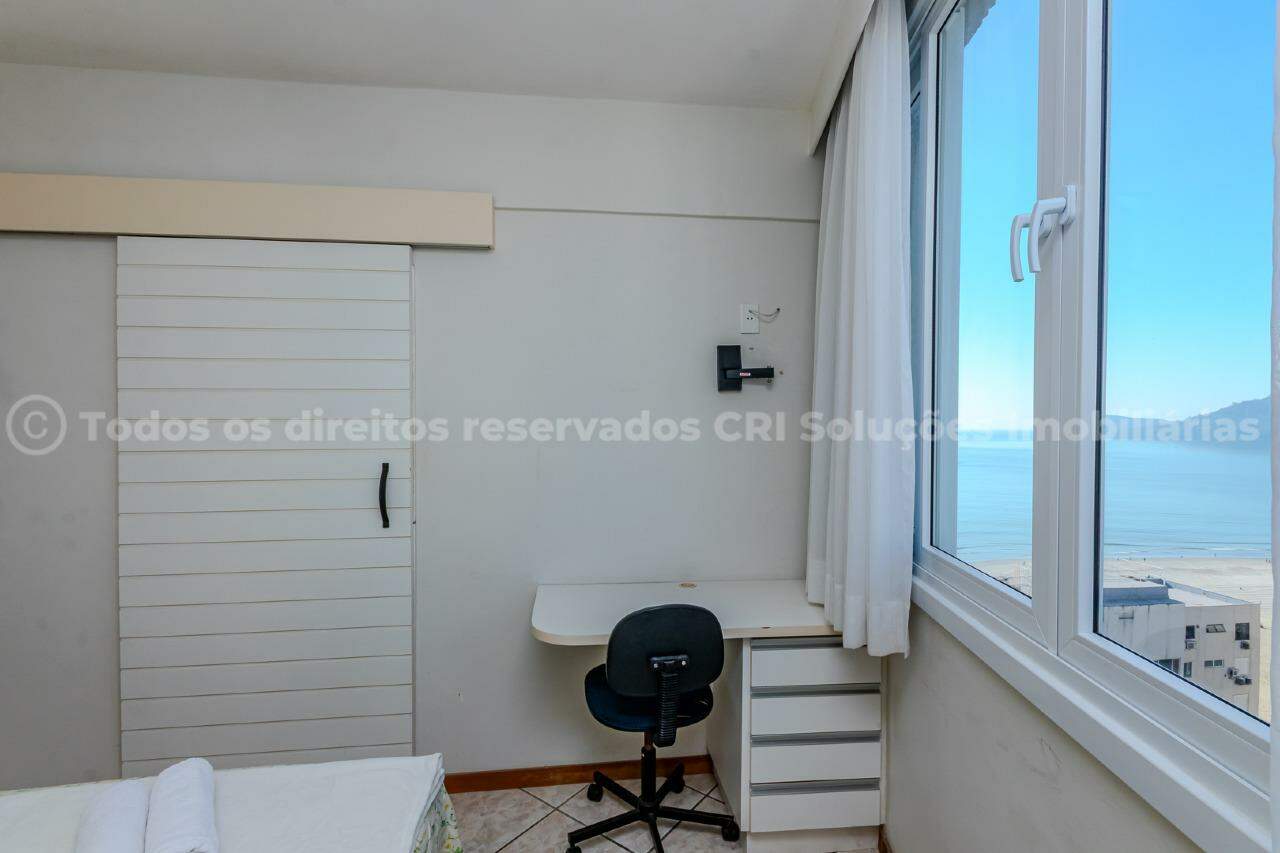 Foto do imóvel Apartamento frente mar no Edificio Imperador em Balneário Camboriú. 