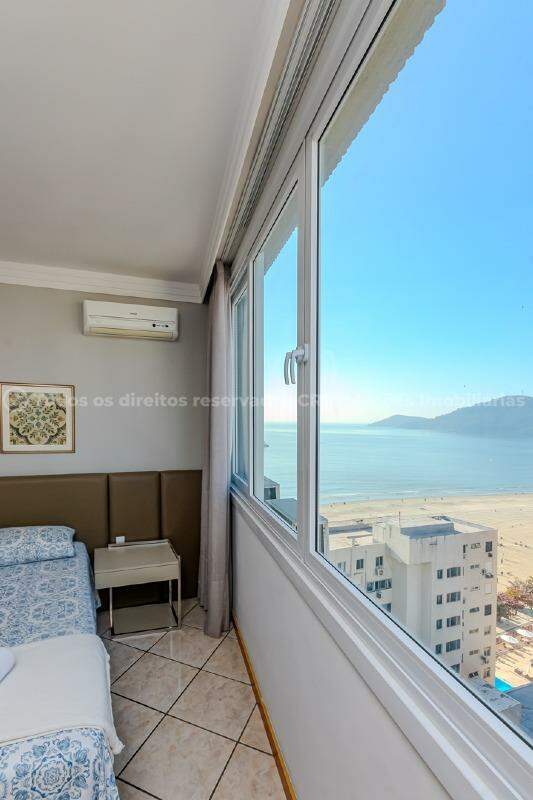 Foto do imóvel Apartamento frente mar no Edificio Imperador em Balneário Camboriú. 