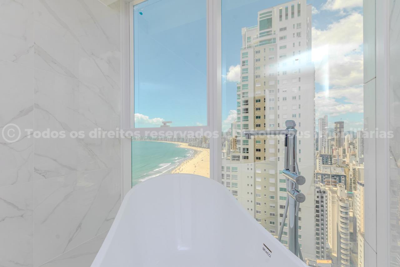 Foto do imóvel Apartamento frente mar à venda no Edifício Boreal Tower com 4 suítes e 4 vagas de garagem na valorizada Barra Norte de Balneário Camboriú