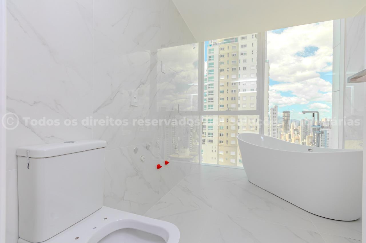 Foto do imóvel Apartamento frente mar à venda no Edifício Boreal Tower com 4 suítes e 4 vagas de garagem na valorizada Barra Norte de Balneário Camboriú