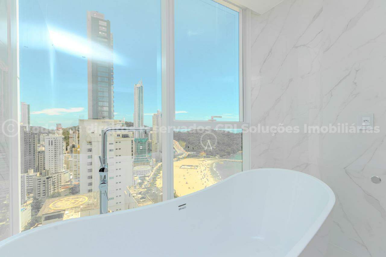 Foto do imóvel Apartamento com 4 Suítes e 4 vagas de garagem á venda no Edifício Boreal Tower, na Avenida Atlântica de Balneário Camboriú