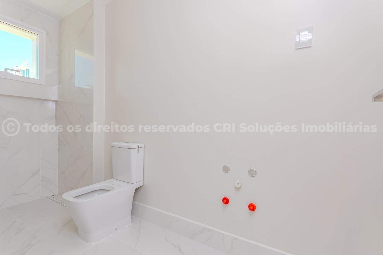 Foto do imóvel Apartamento com 4 Suítes e 4 vagas de garagem á venda no Edifício Boreal Tower, na Avenida Atlântica de Balneário Camboriú