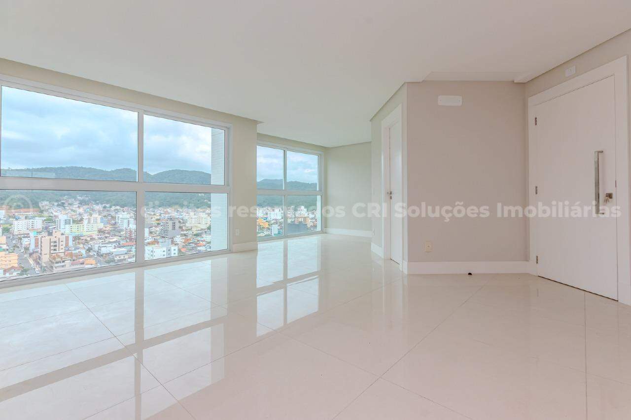 Foto do imóvel Apartamento a venda no Edifico Falcon Tower no centro de Balneário Camboriú