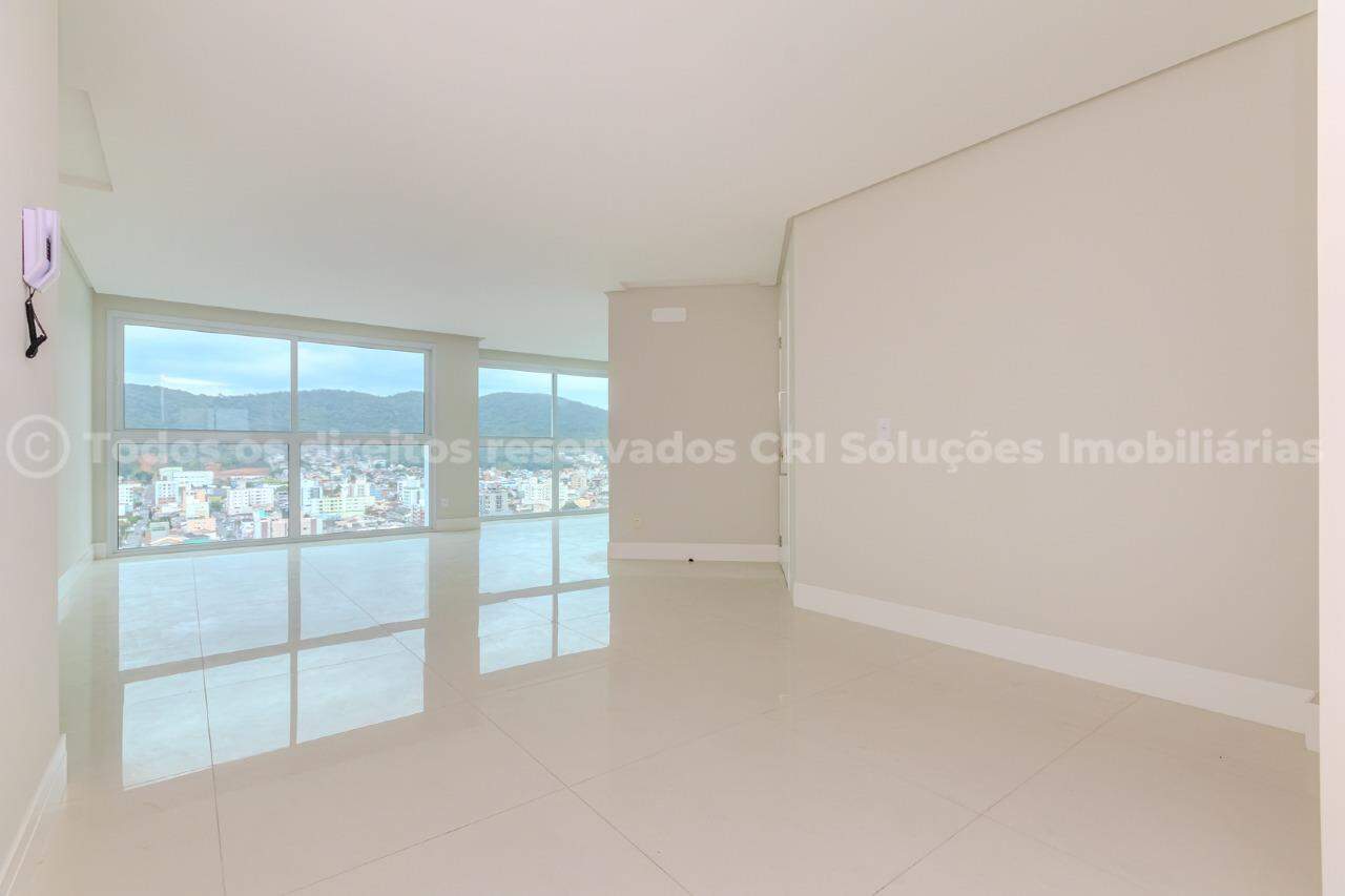 Foto do imóvel Apartamento a venda no Edifico Falcon Tower no centro de Balneário Camboriú