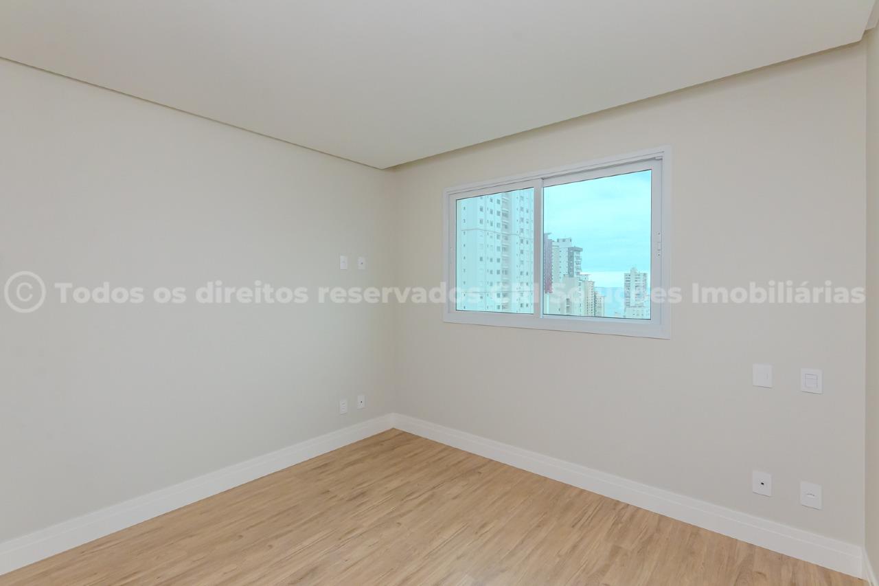 Foto do imóvel Apartamento a venda no Edifico Falcon Tower no centro de Balneário Camboriú