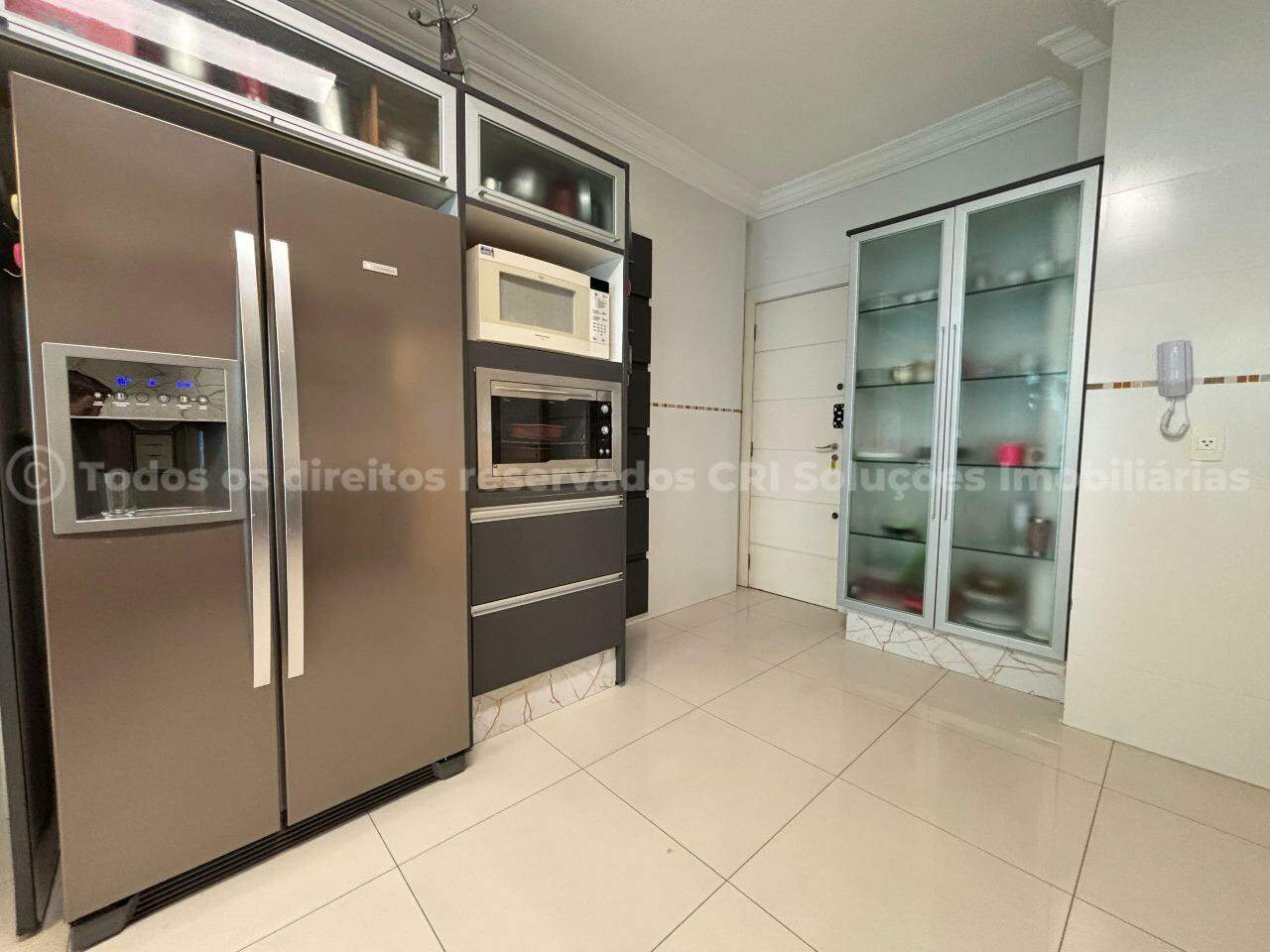 Foto do imóvel Cobertura Duplex Mobiliada com Vista Mar e 4 Suítes no edifício Cidade de Capri em Meia Praia – Itapema/SC